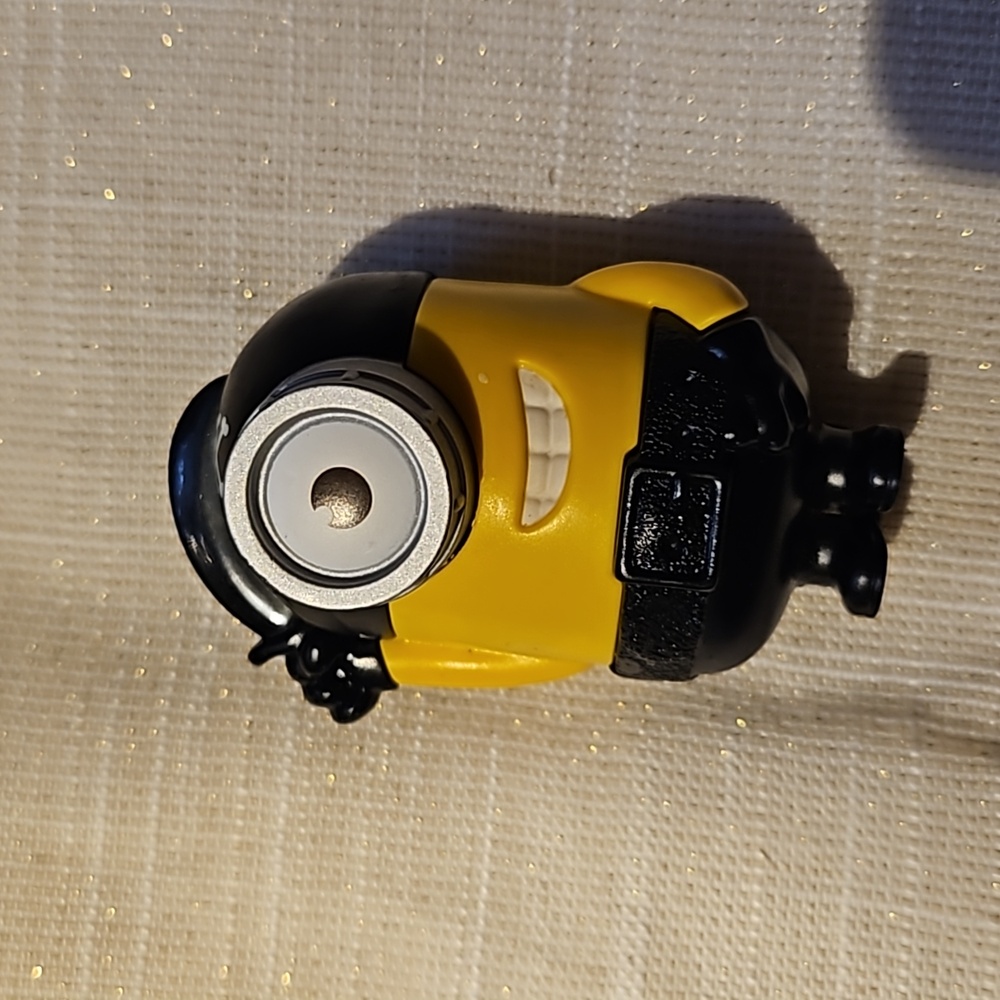 Vintage 2015 Despicable ME2 Minion Happy Meal Toy